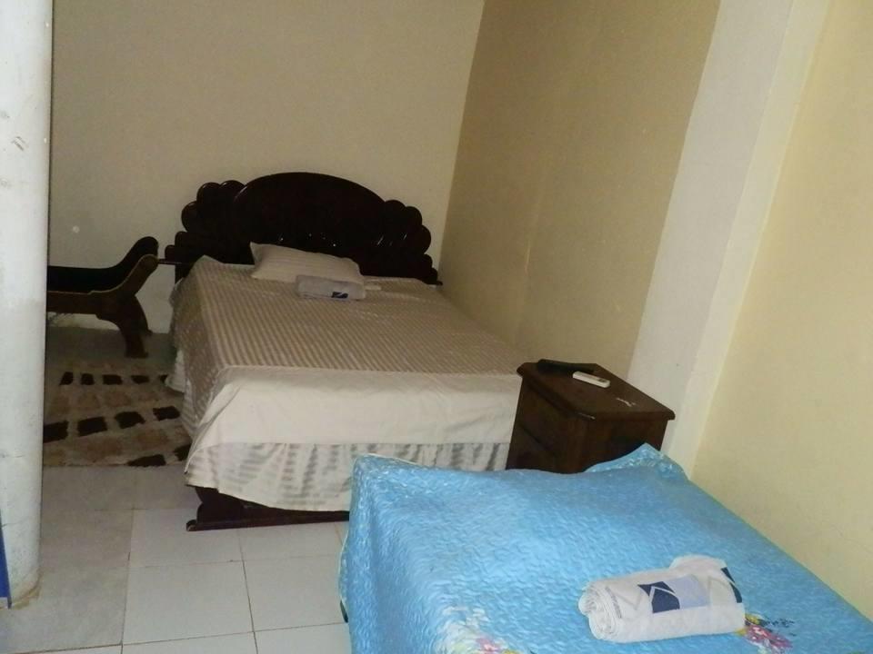 Posada Valerie Hotel Archibolds Bagian luar foto
