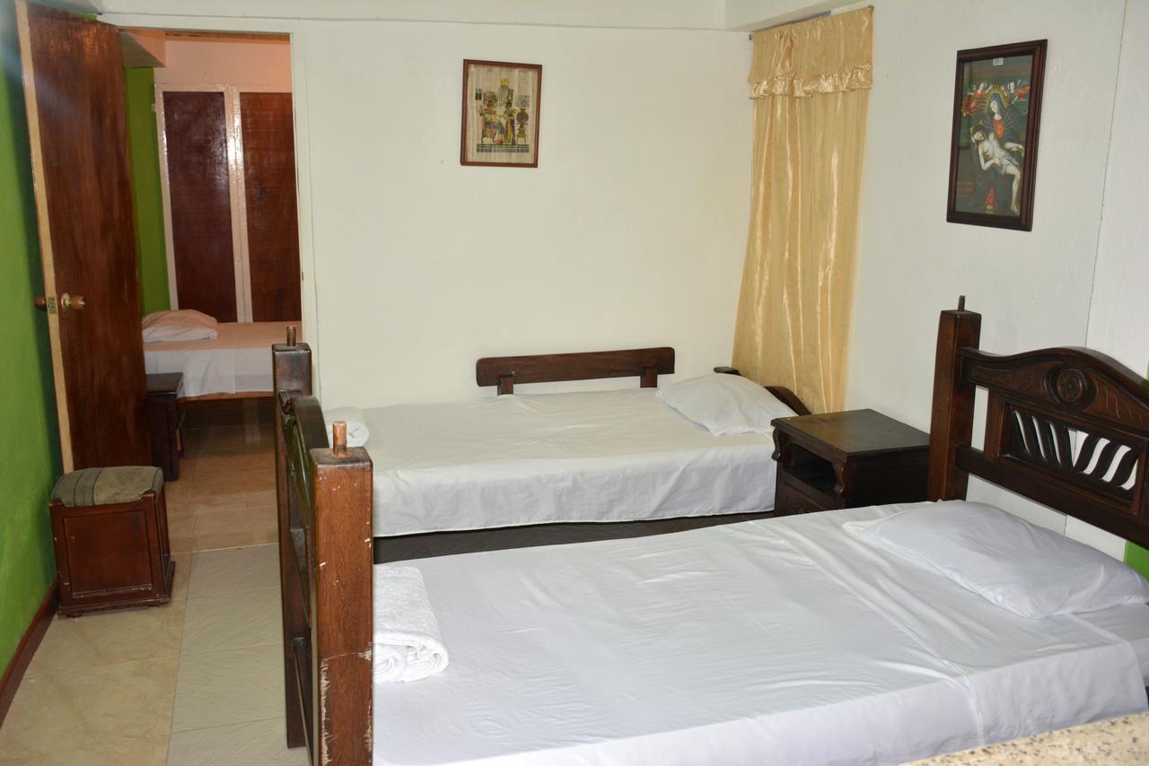 Posada Valerie Hotel Archibolds Bagian luar foto
