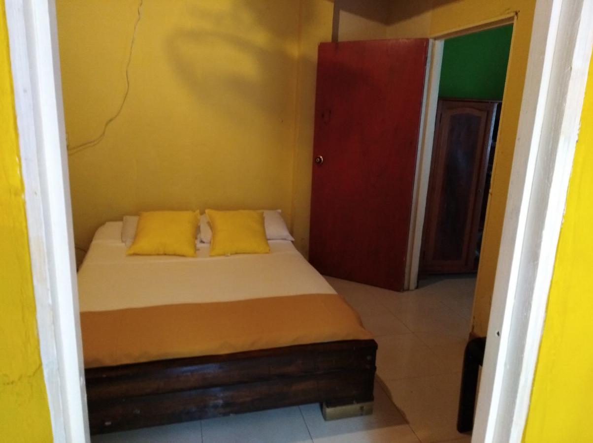 Posada Valerie Hotel Archibolds Bagian luar foto